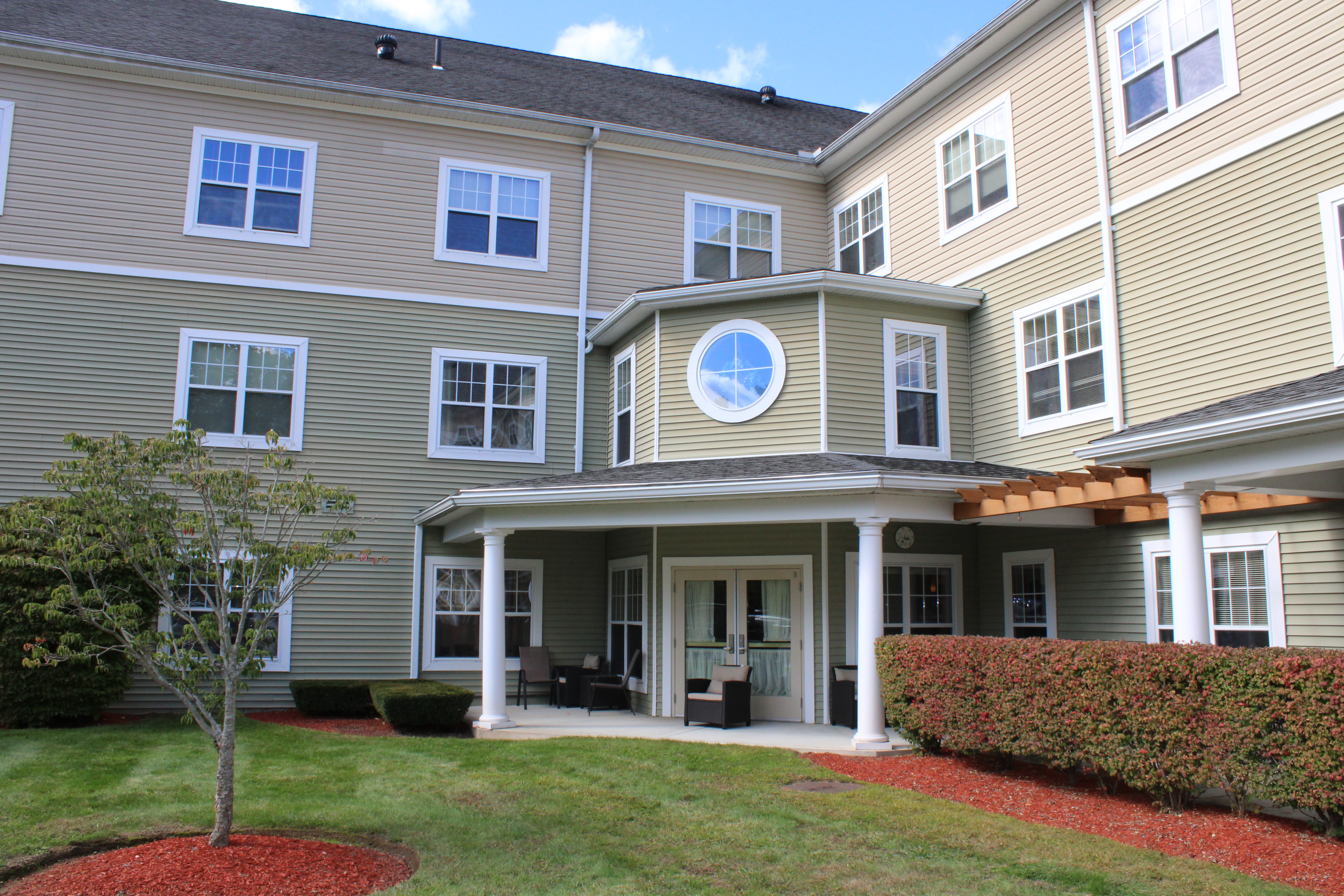 Whitney Place at Northborough, a SALMON Assisted Living Community_2