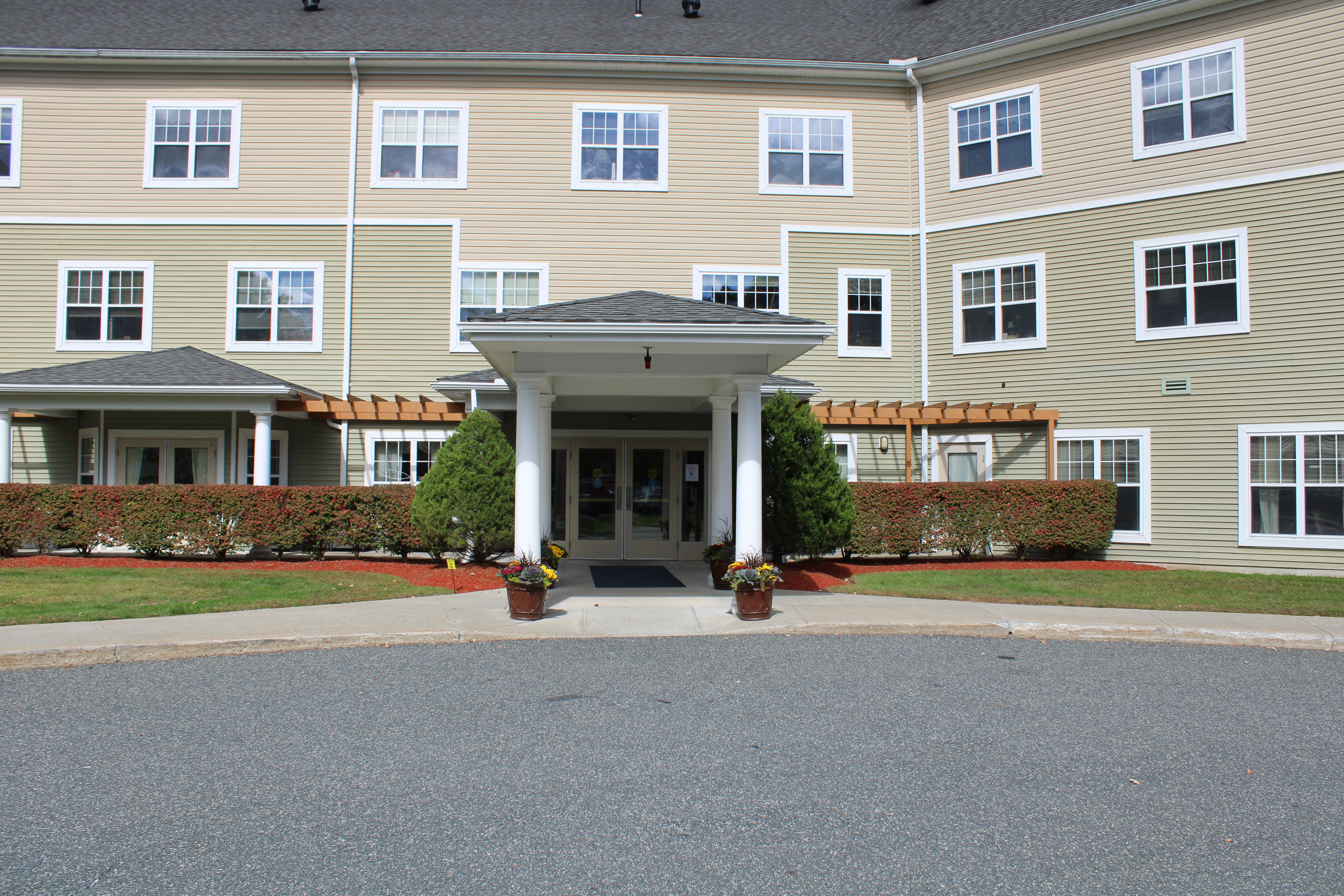 Whitney Place at Northborough, a SALMON Assisted Living Community_1