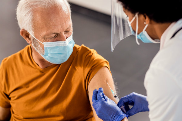 Vaccines for Seniors: How to Protect Yourself and Your Parents