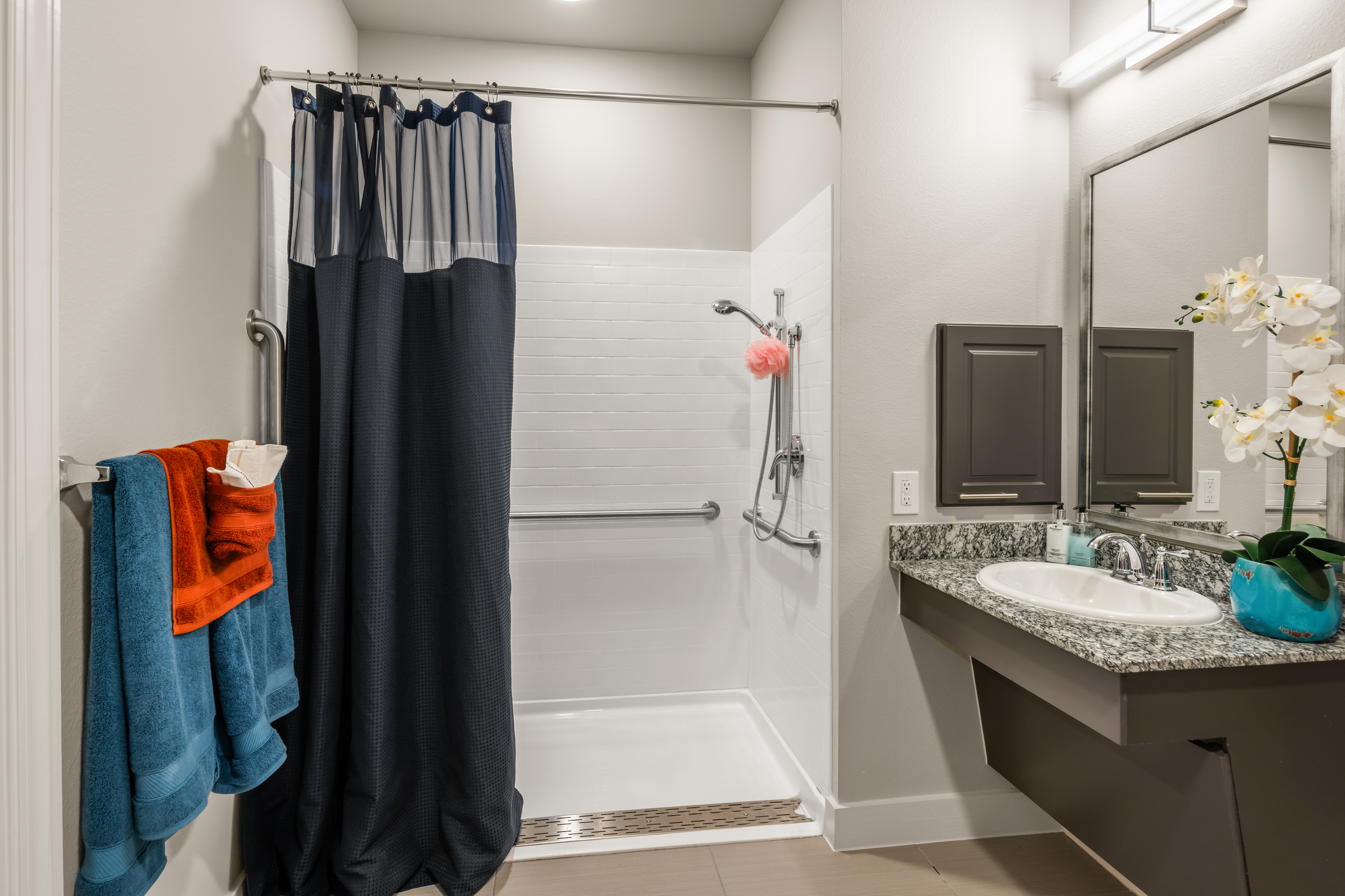 Discovery Village Alliance Town Center Memory Care_14