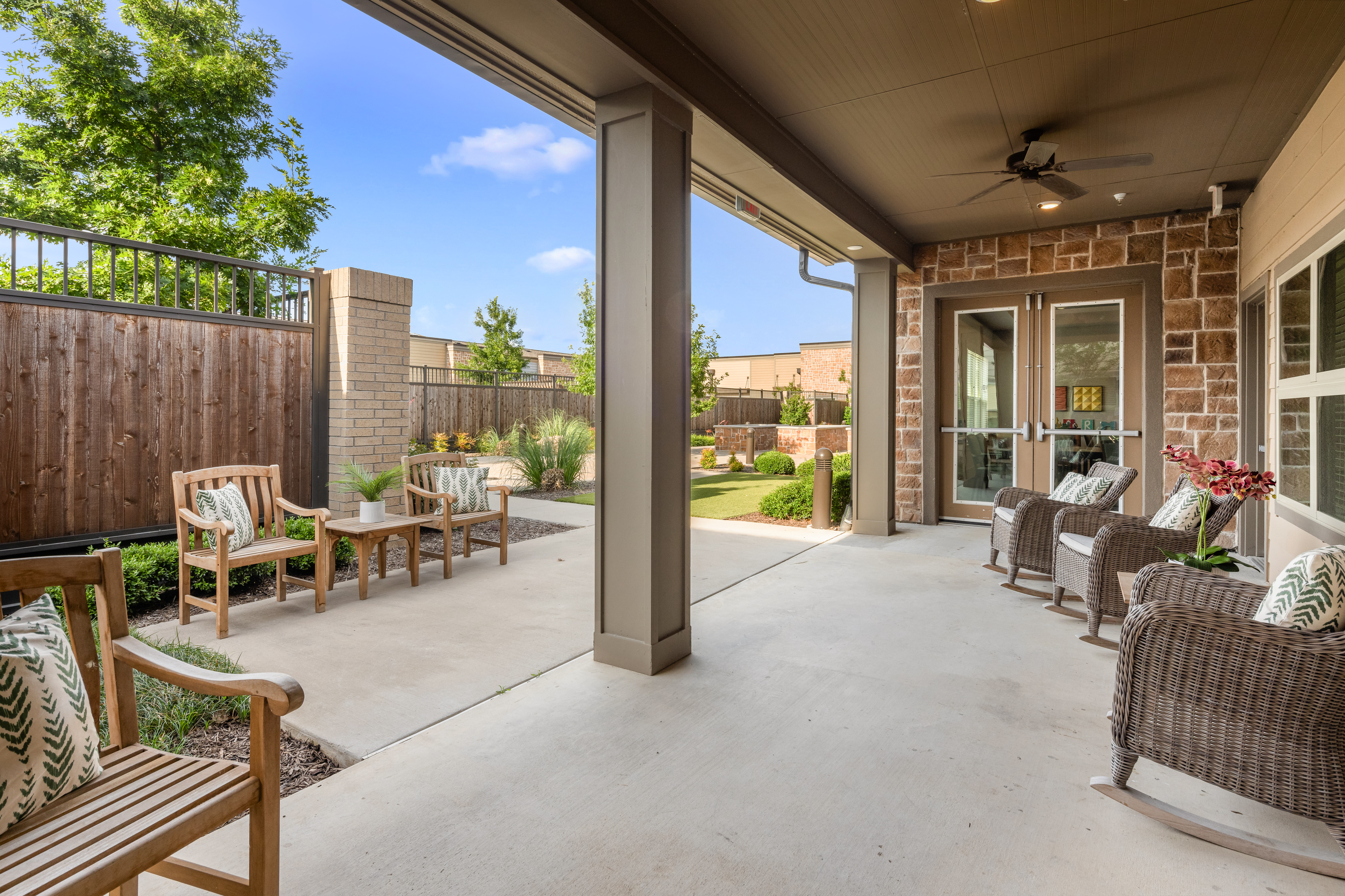 Discovery Village Alliance Town Center Memory Care_21