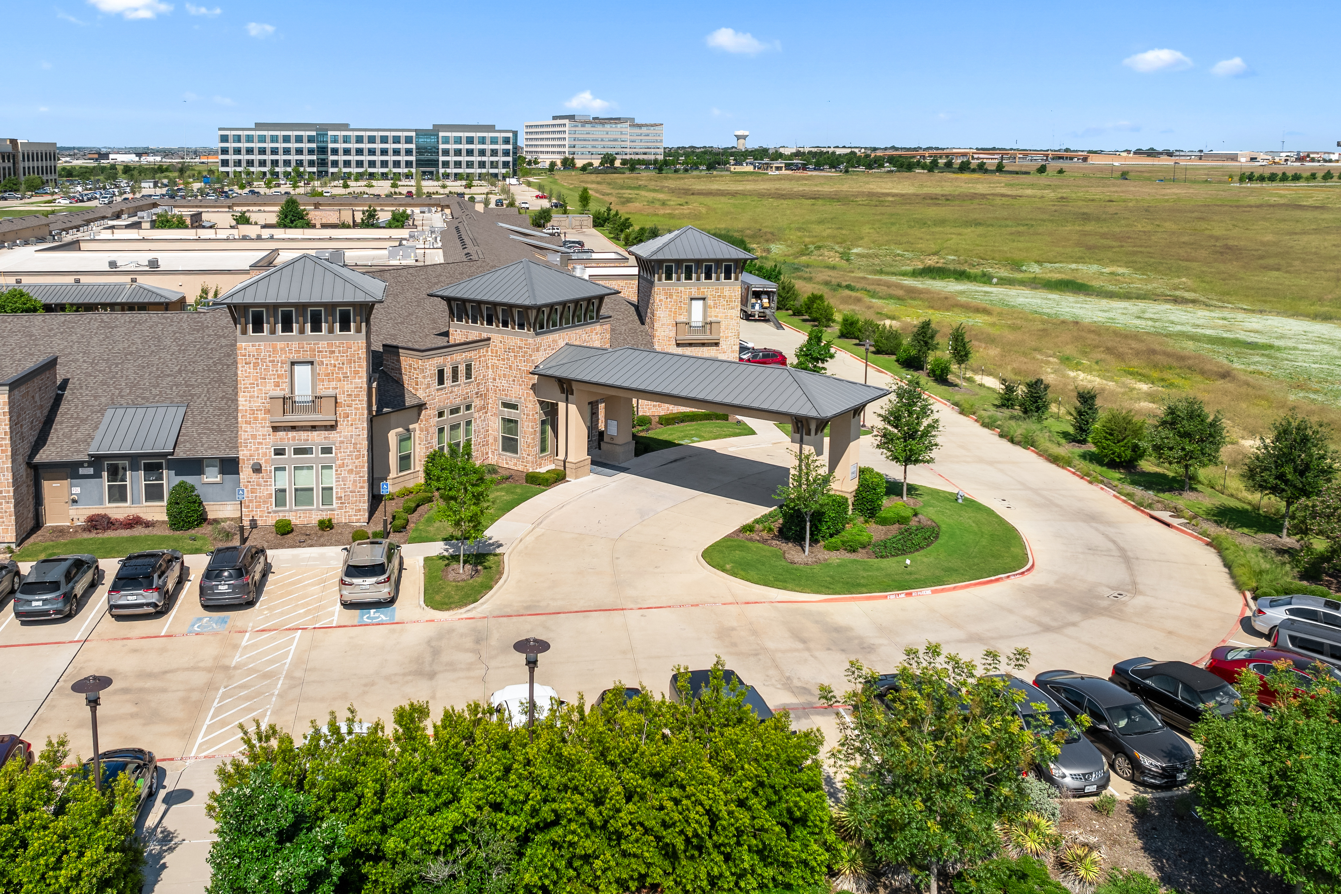 Discovery Village Alliance Town Center Memory Care_25
