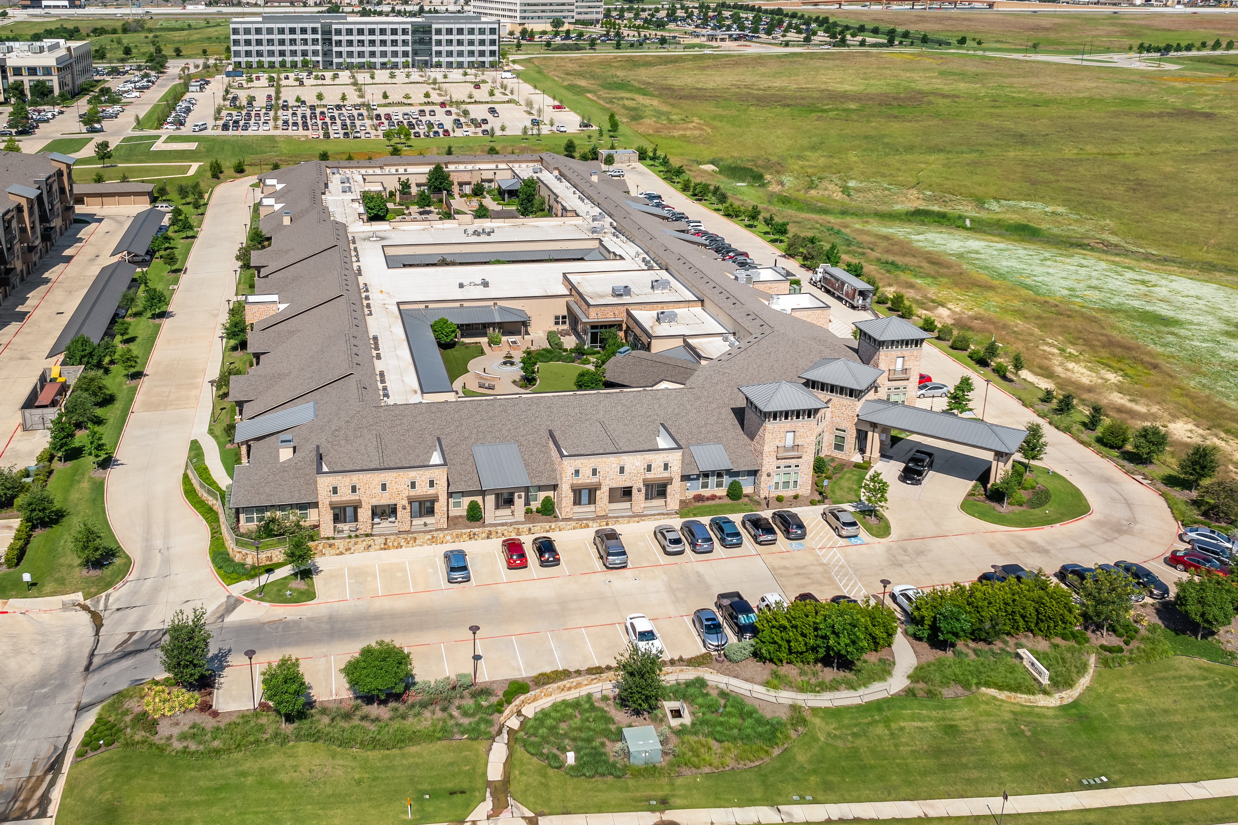 Discovery Village Alliance Town Center Memory Care_27