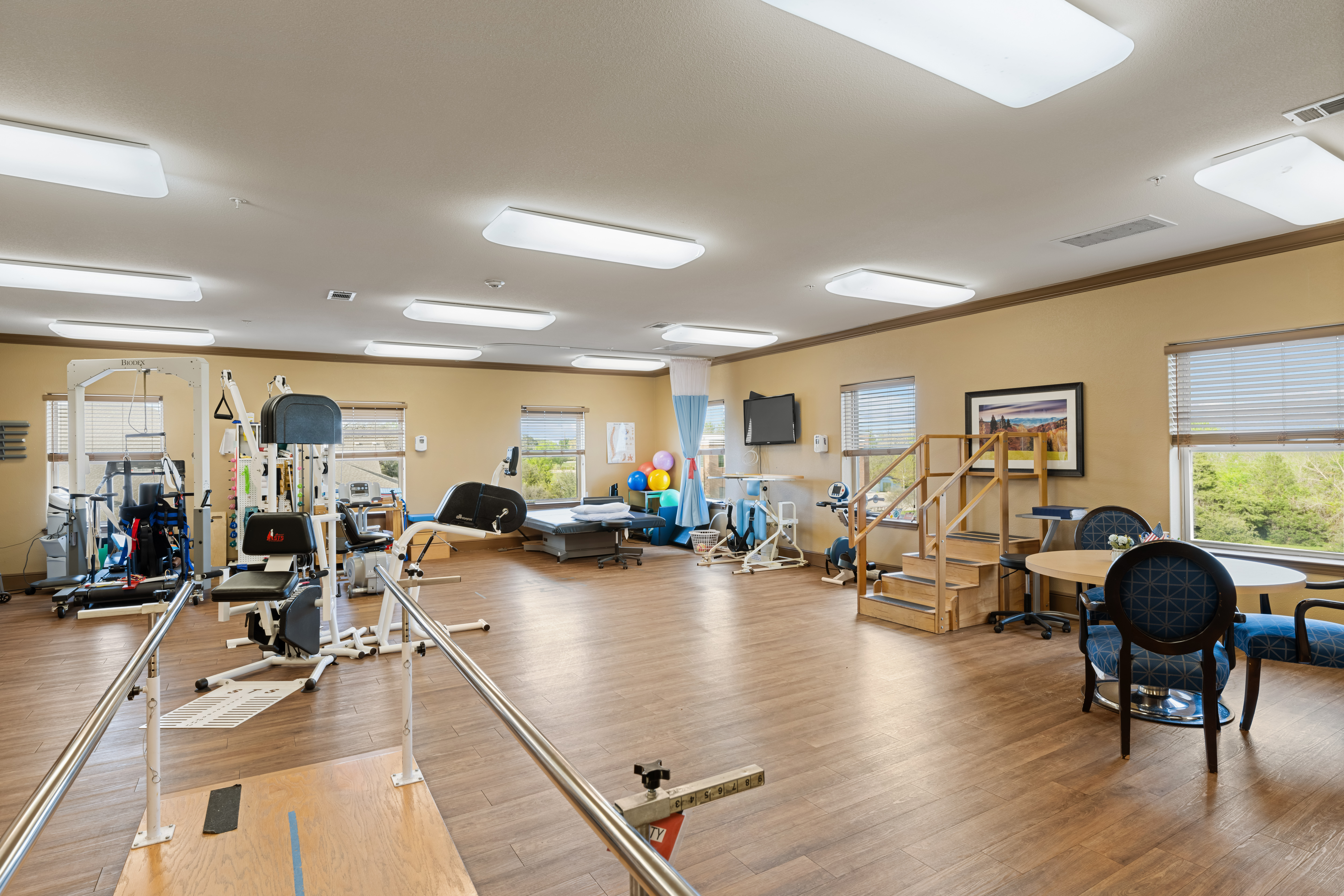 Discovery Village Southlake Memory Care_8