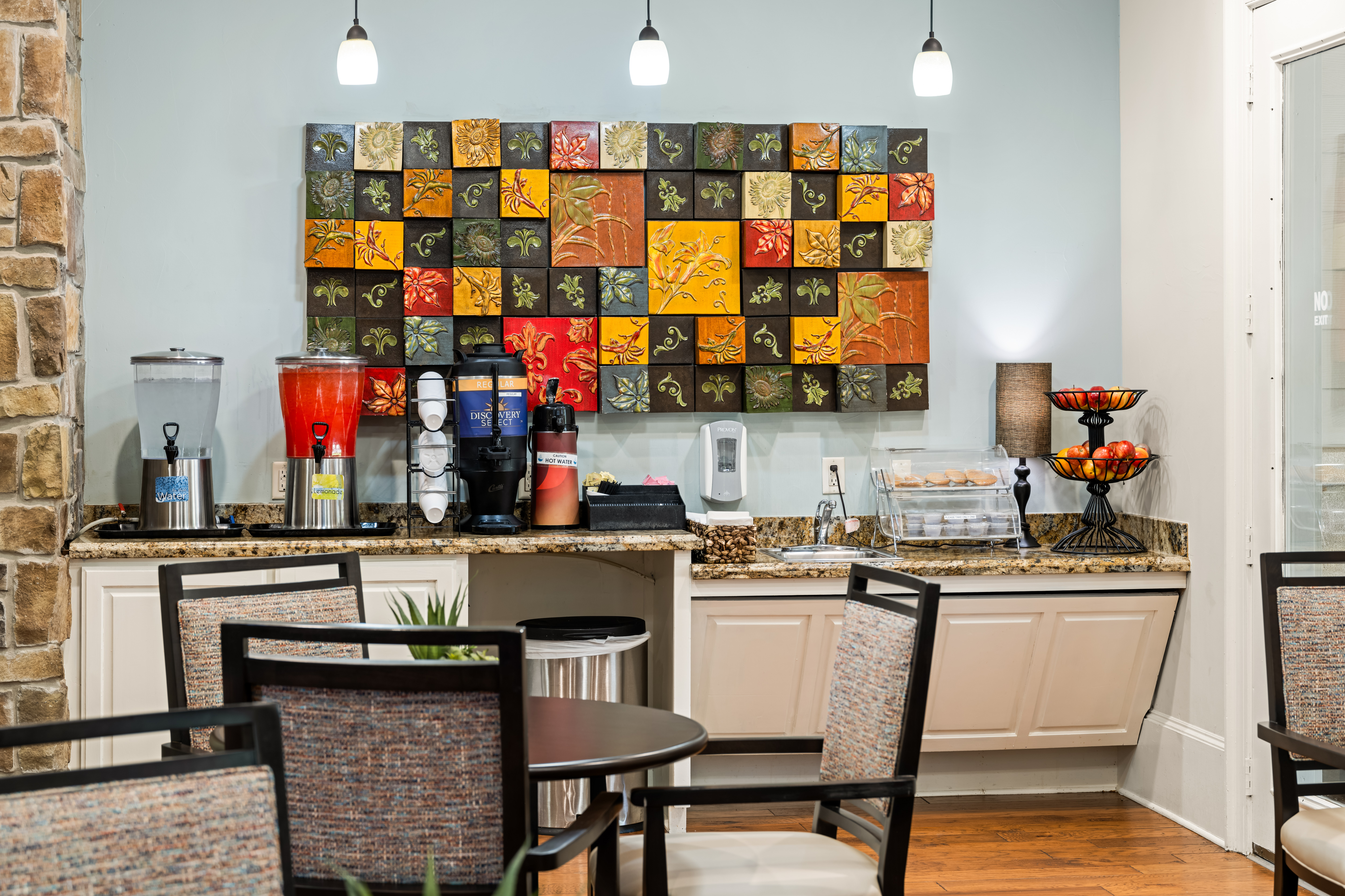 Discovery Village Southlake Memory Care_17