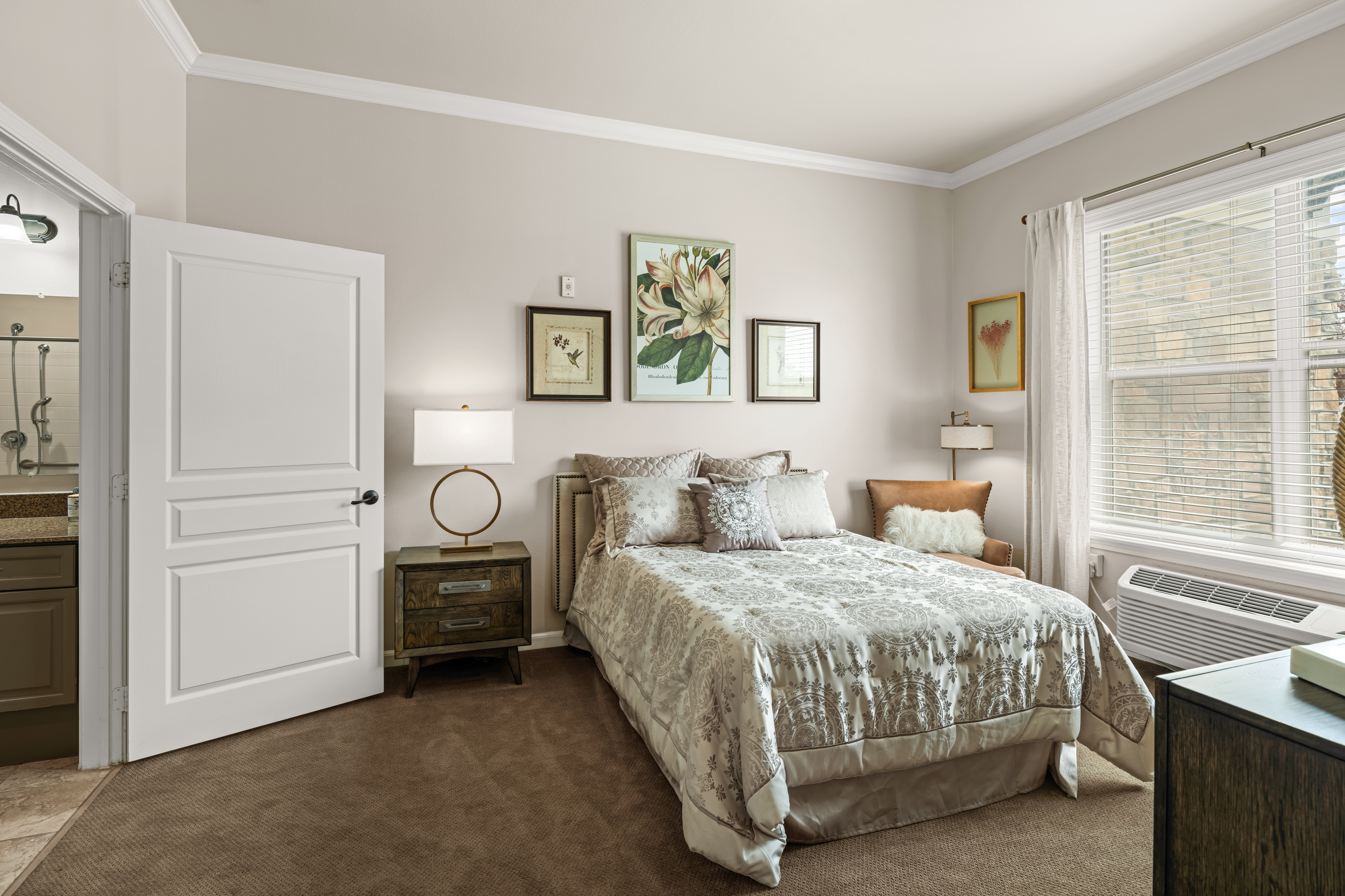 Discovery Village Southlake Memory Care_23