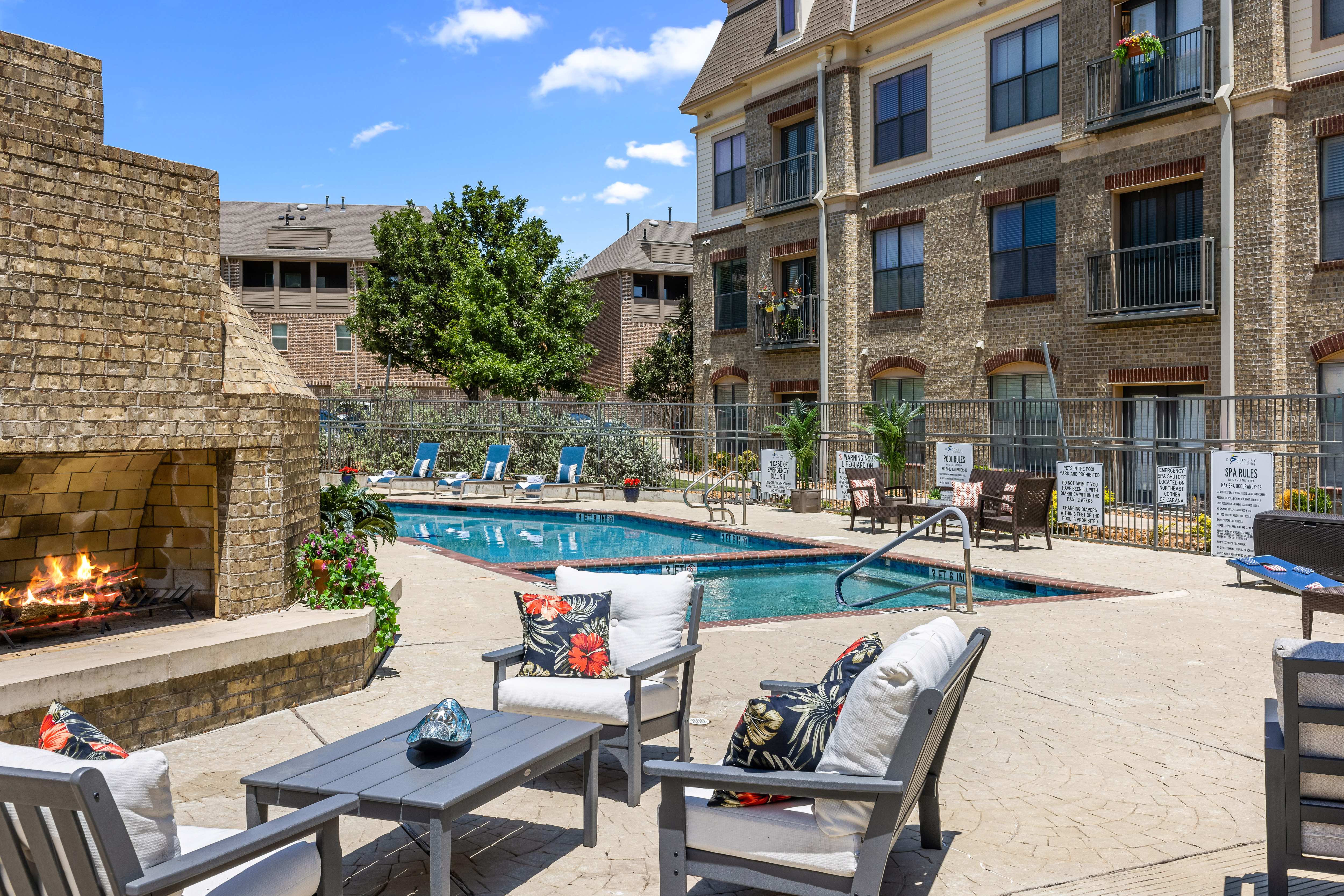 Discovery Village Castle Hills Independent Living_60