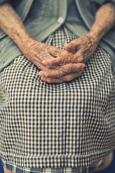 How to Help Your Loved One Avoid Isolation: A Guide for Families and Caregivers