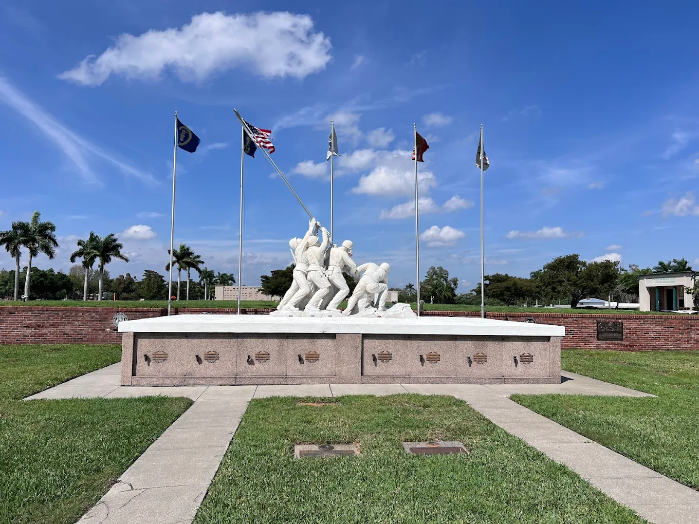 Fort Myers Memorial Gardens Funeral Home & Cemetery_1