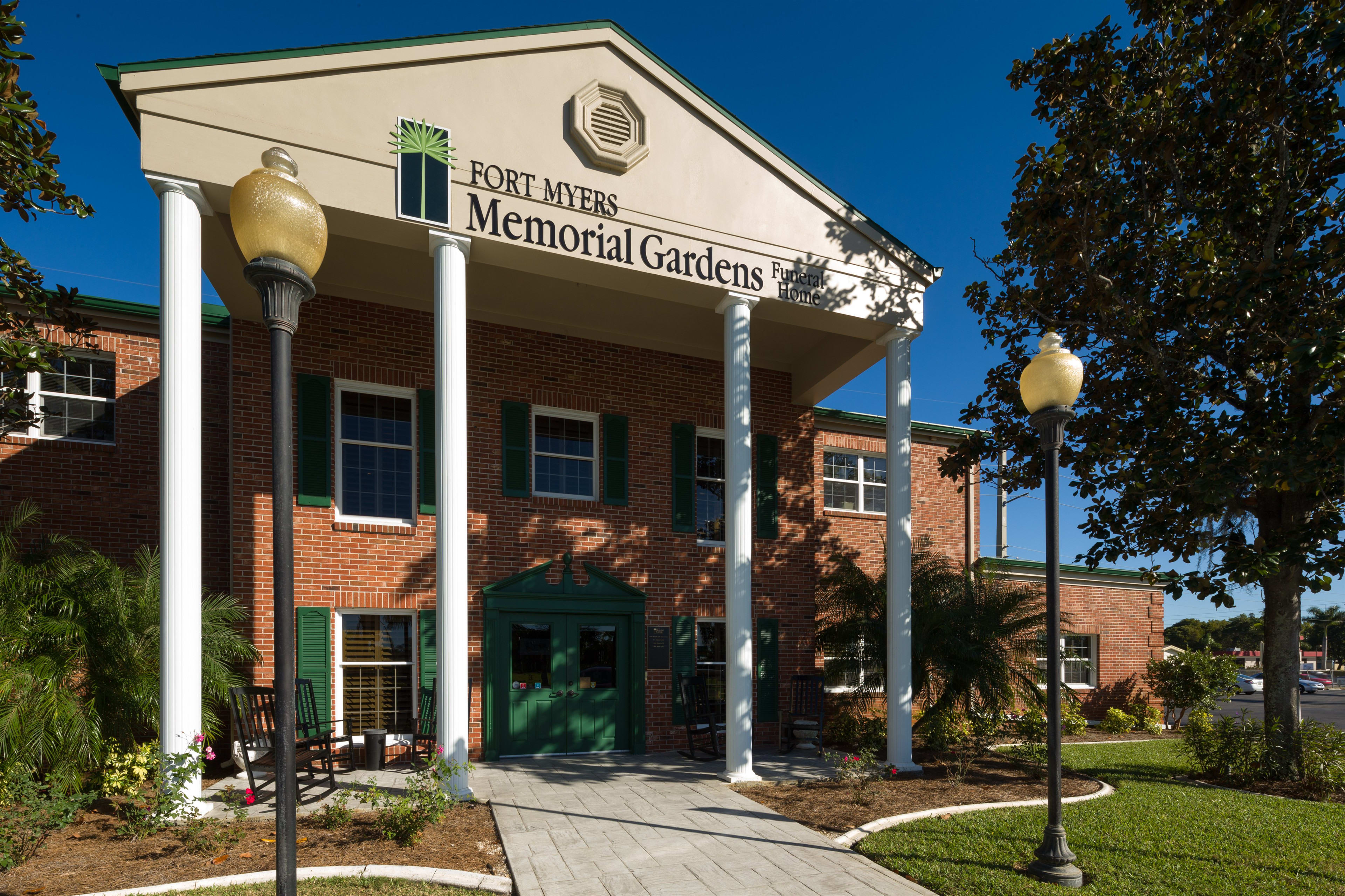 Fort Myers Memorial Gardens Funeral Home & Cemetery