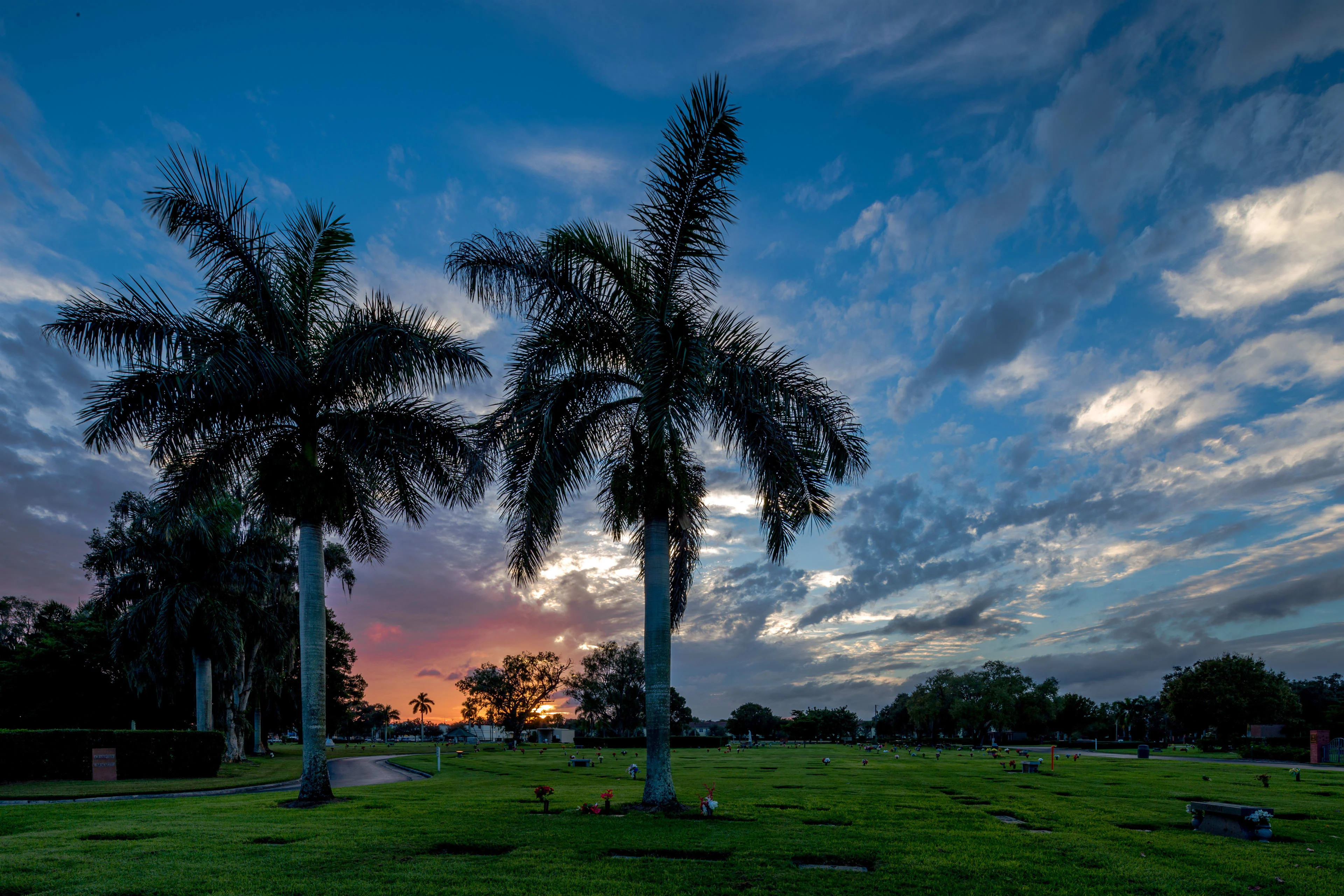 Fort Myers Memorial Gardens Funeral Home & Cemetery_6