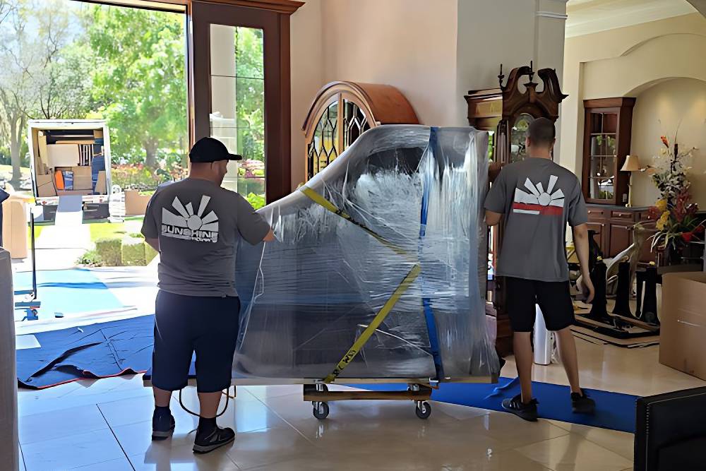 Local Movers in Sarasota FL: What You Need to Know Before You Book