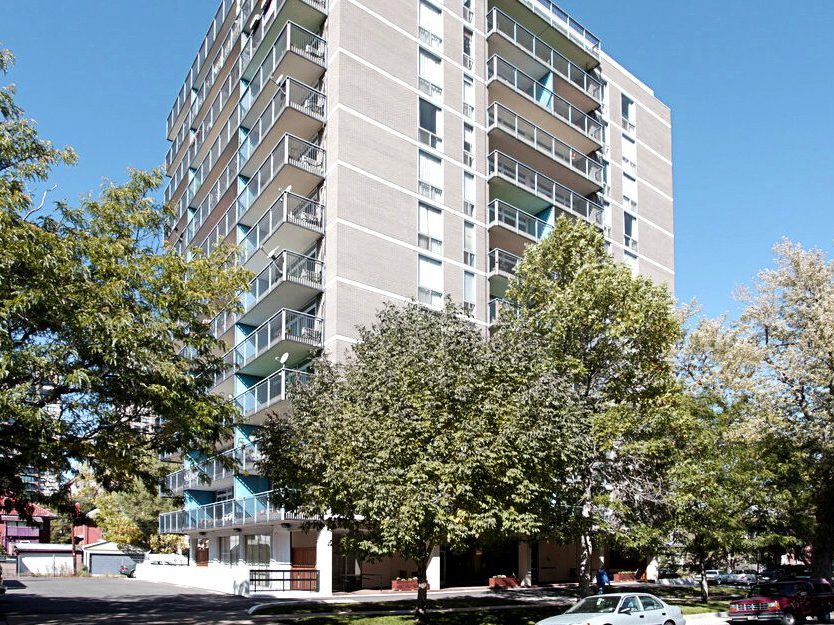 Montview Manor Apartments