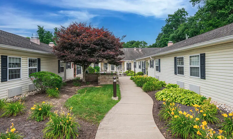 Arden Courts at North Hills_5