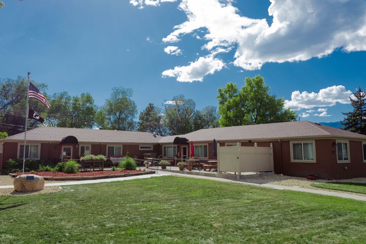 Crestview Assisted Living at MapleGrove_6