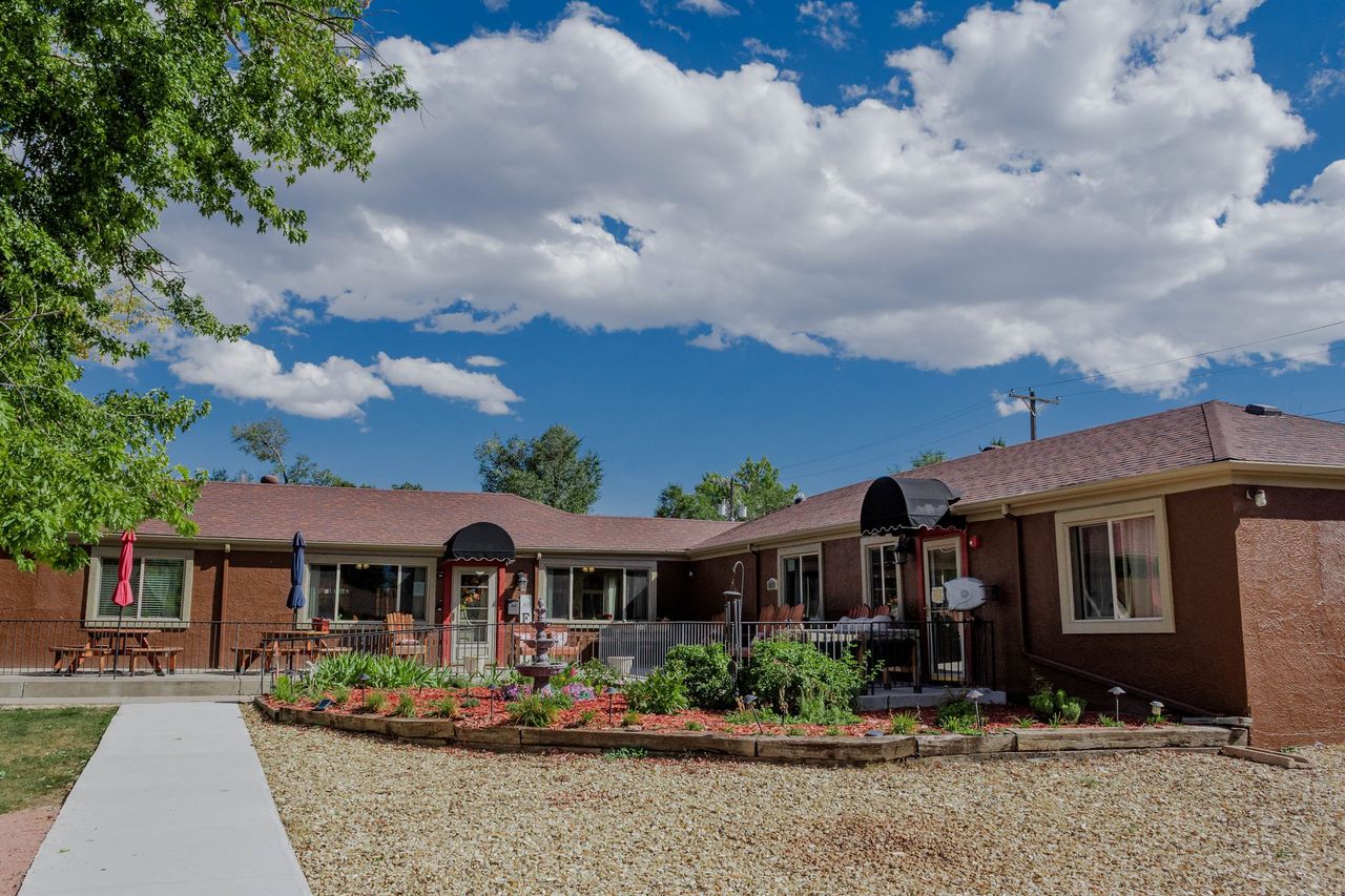 Crestview Assisted Living at The Willows_11