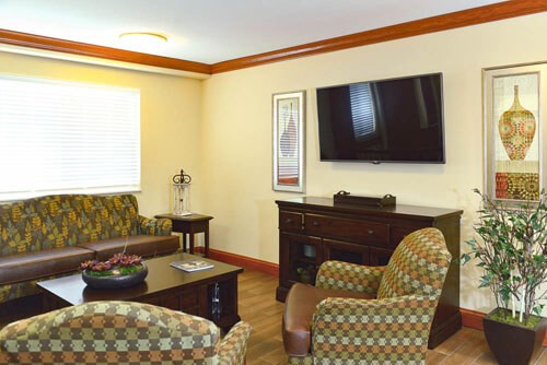 Villa Manor Care Center_1