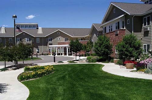 Lakeview Commons Assisted Living - Columbine Health_1