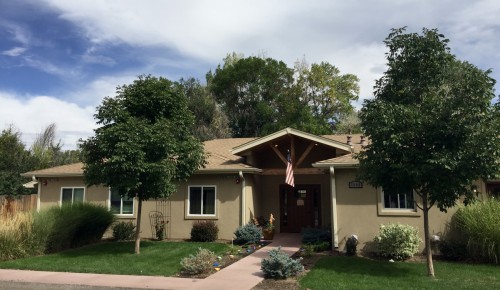 Applewood Our House - Lakewood